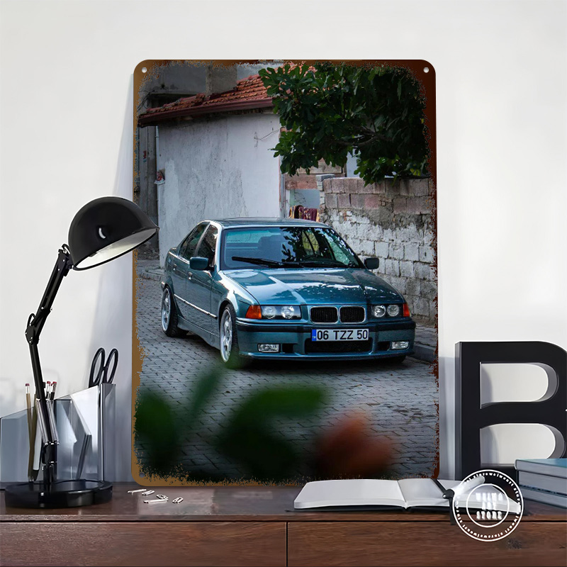 Teal Sports Car E36 op Cobbles - Street Fashion Blog recensie en prijs