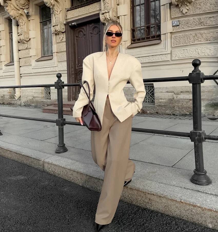 Dames Blazer met Strakke Taill - Street Fashion Taiwan recensie en prijs